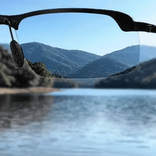 Photochromic sunglasses
